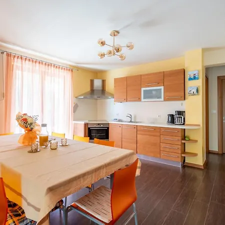Charming Orange With Private Pool And Garden Oasis * Tar-Vabriga