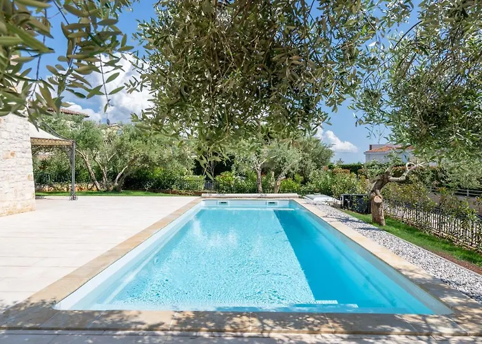 Charming Orange With Private Pool And Garden Oasis Apartman Tar-Vabriga