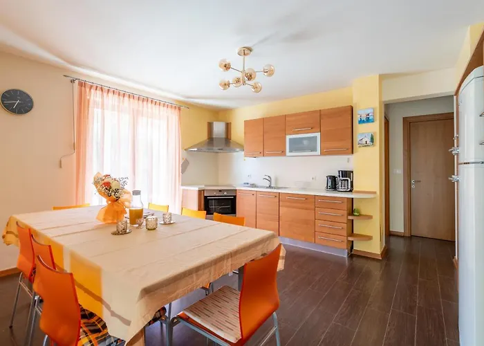 Charming Orange With Private Pool And Garden Oasis * Tar-Vabriga