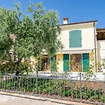Charming Orange With Private Pool And Garden Oasis