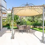Lejlighed Charming Orange With Private Pool And Garden Oasis