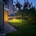 Lejlighed Charming Orange With Private Pool And Garden Oasis Tar-Vabriga