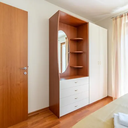 Charming Orange With Private Pool And Garden Oasis Tar-Vabriga