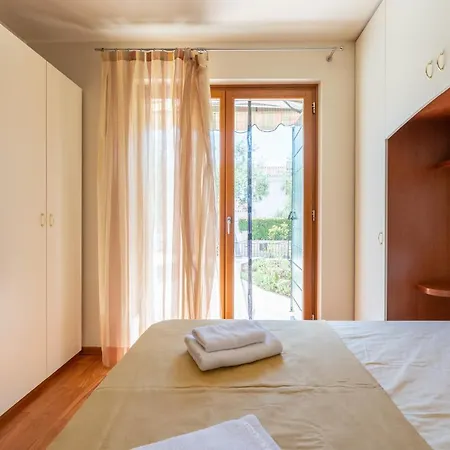 Charming Orange With Private Pool And Garden Oasis Appartement Tar-Vabriga