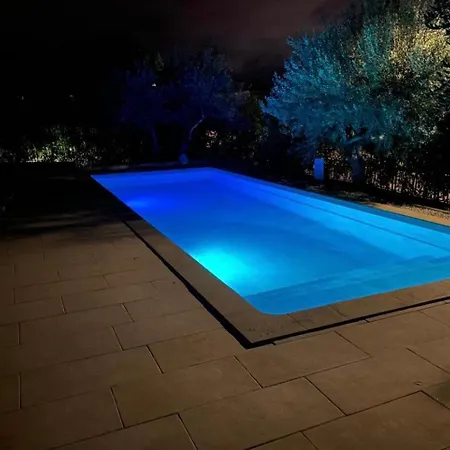 Charming Orange With Private Pool And Garden Oasis